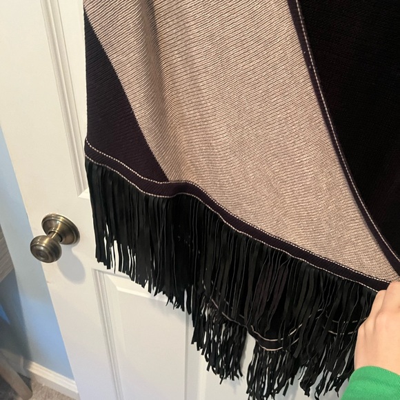 NWT Nic + Zoe Fringe Shawl - Picture 3 of 4